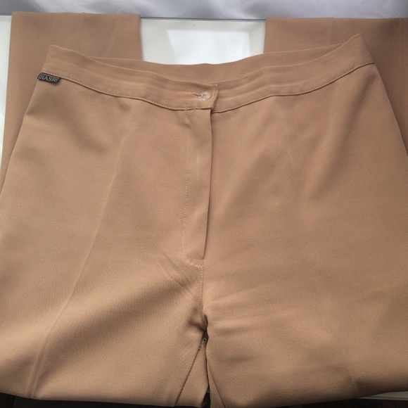 Beige/Tan pants - Picture 2 of 4